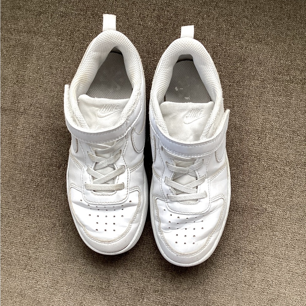 Nike Kids shoe, size 1y US